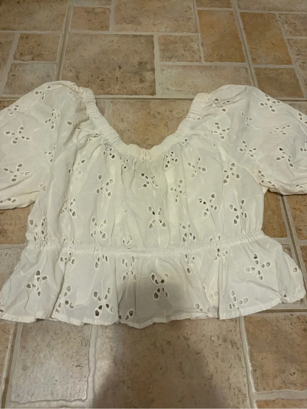 Free people White Eyelet V-Neck Puff Sleeve Women's Top